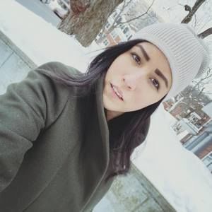 Meet your Posher, Lorena